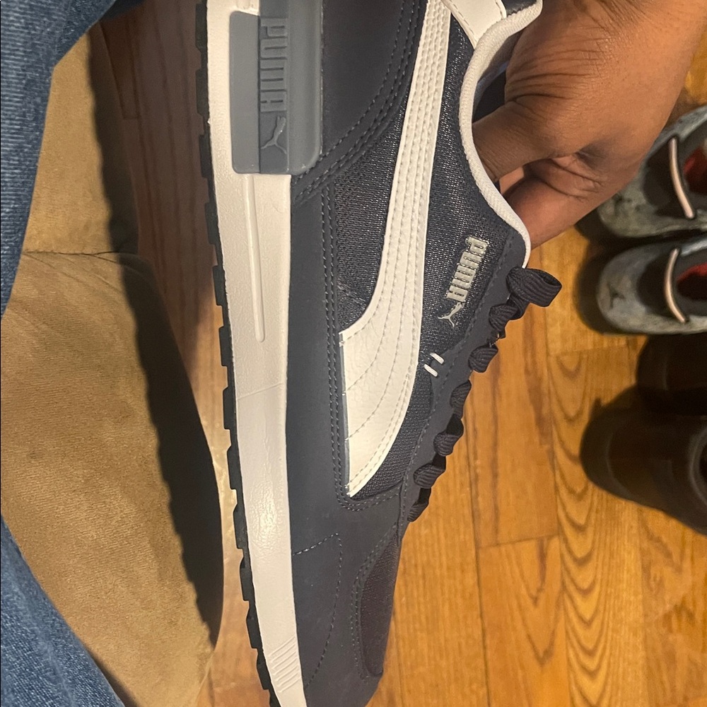 Puma Men's Dark Blue and White Sneakers